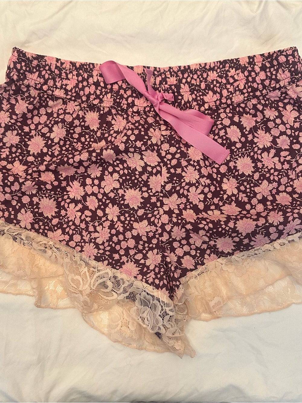 Anthropologie High-Waist Floral Lace-Trim Shorts in Plum and Pink M NEW
